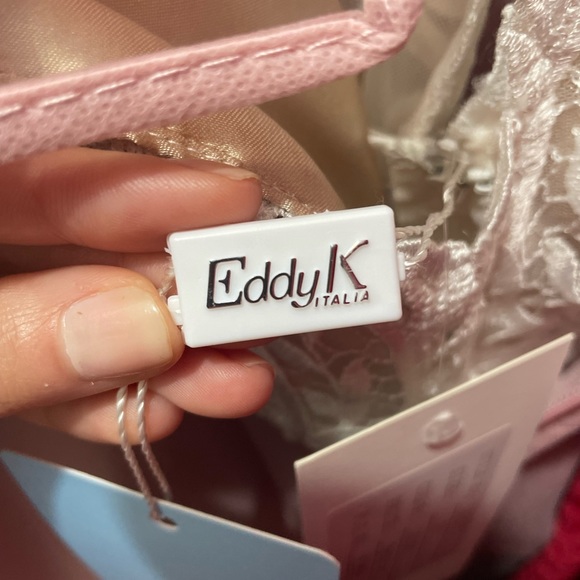 Bridal Dress - Picture 4 of 7